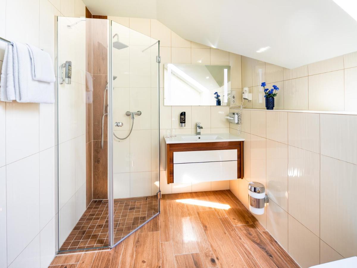 Kristallhotel Fettehenne Leverkusen Exteriér fotografie